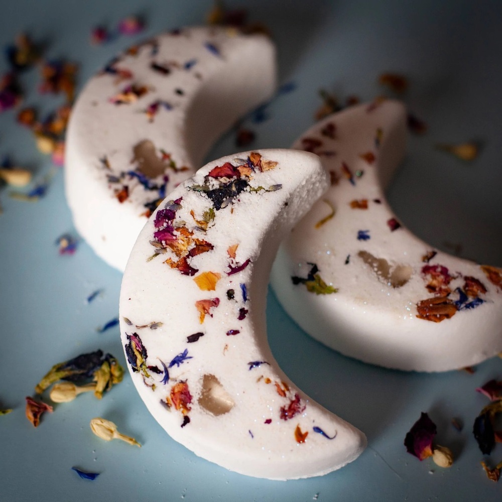 Moon Bath Flowers Crystal Bath‎ Bomb